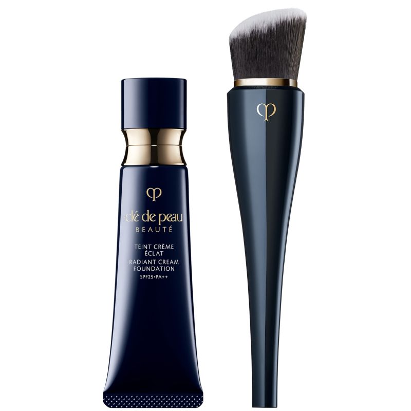 Clé de Peau Beauté Radiant Cream Foundation 21ml & High Coverage Foundation Brush (Various Shades) (Worth £188) - B40