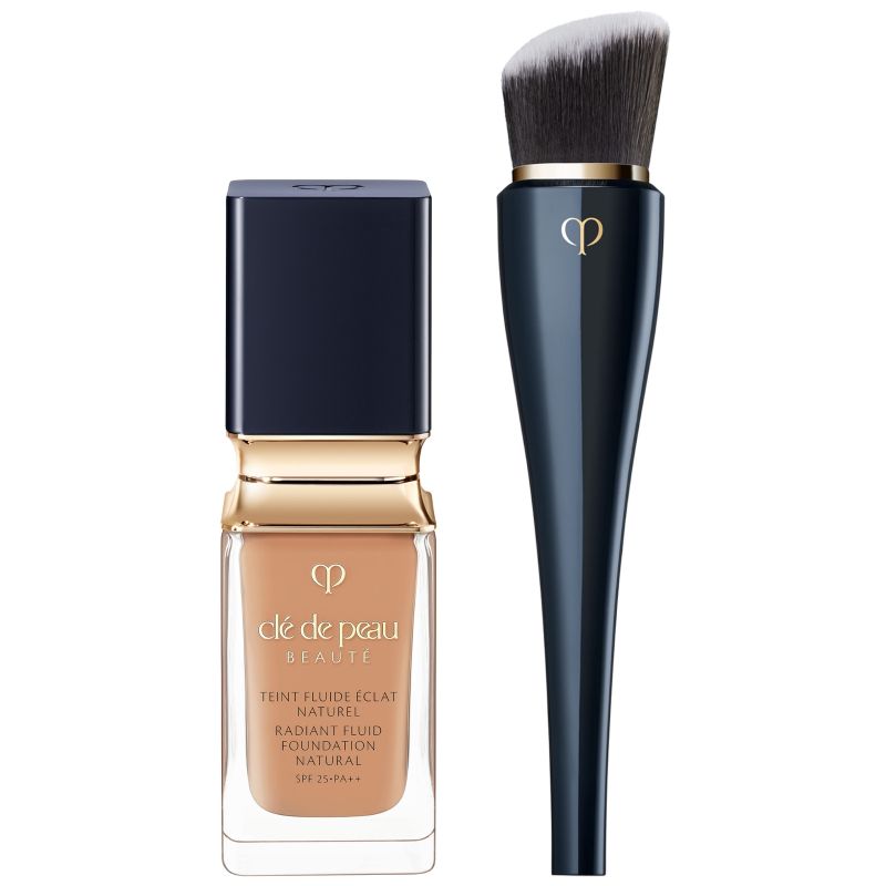 Clé de Peau Beauté Radiant Fluid Foundation Natural 35ml & Clé de Peau Beauté High Coverage Foundation Brush (Various Shades) - B40