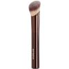 Hourglass Soft Glow Foundation and Soft Glow Foundation Brush Bundle 30ml (Various Shades) thumbnail 3