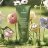 Aveda Be Curly Advanced™ Curl Enhancer Cream kiharoita korostava muotoiluvoide 200 ml thumbnail 6